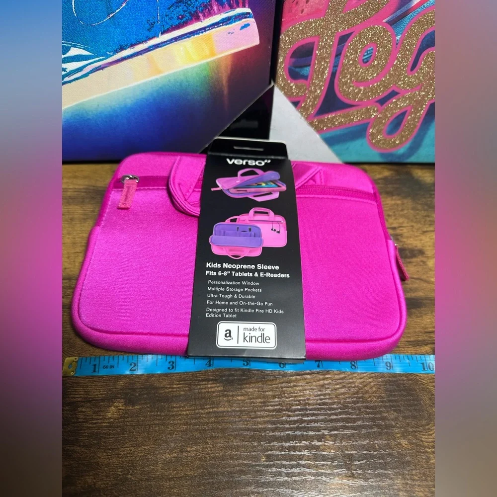 Verso Kids Neoprene Sleeve -Fits 6-8” Tablets & E-Readers - Pink (Purple Inside)